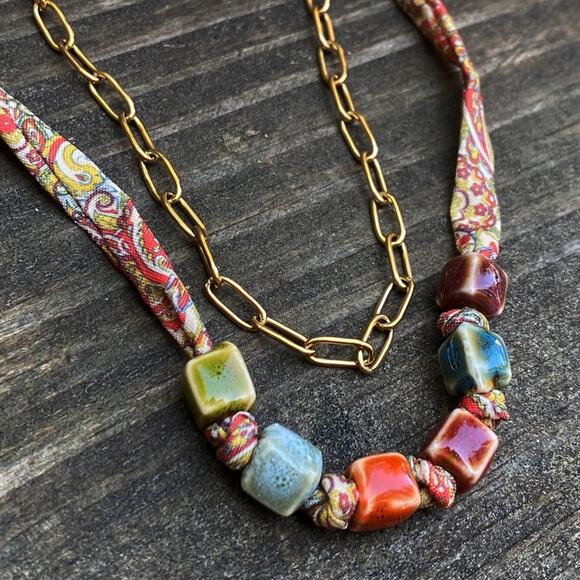 NEW Ceramic Bead & Paisley Printed Cloth Layering Necklace Set - Picture 8 of 9